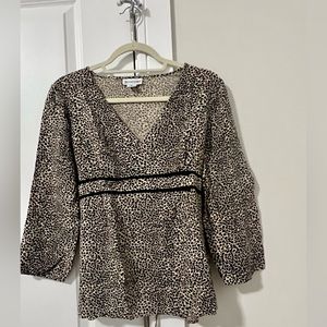 Motherhood Maternity blouse size medium